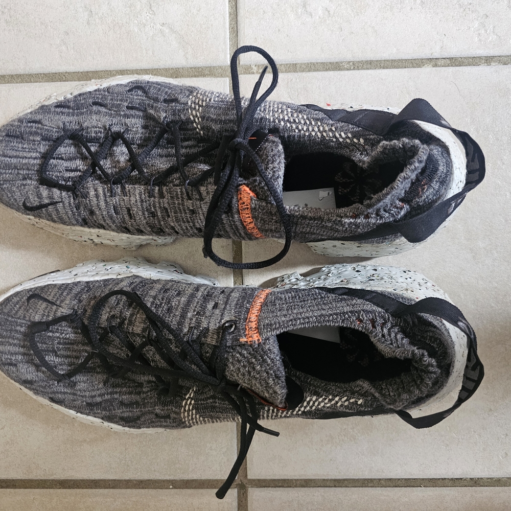 Nike Space Hippie 04 Size 11 Gray and Black Sneakers Modern Knit Design